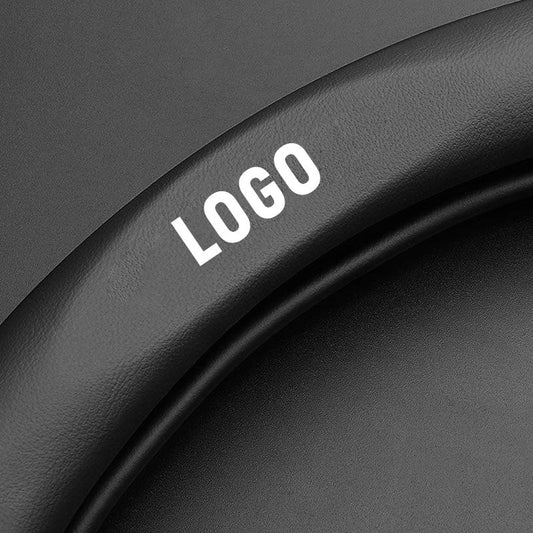 Hiilikuituinen ohjauspyörän suojus - Vaivaton pito ja kestävä mukavuus aktiiviseen ajamiseen.